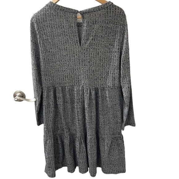 Maggy London, long sleeve’ tiered dress, size 14, Heather gray. NWT - Picture 2 of 3